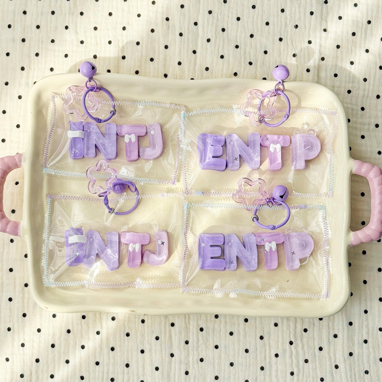 MBTI 人格カラーシリーズ：食品グレードの環境に優しいシリコンゴム ストレス解消 揉み揉みおもちゃ